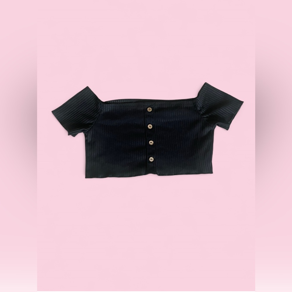 SHEIN Black Off-Shoulder Buttoned Crop Top